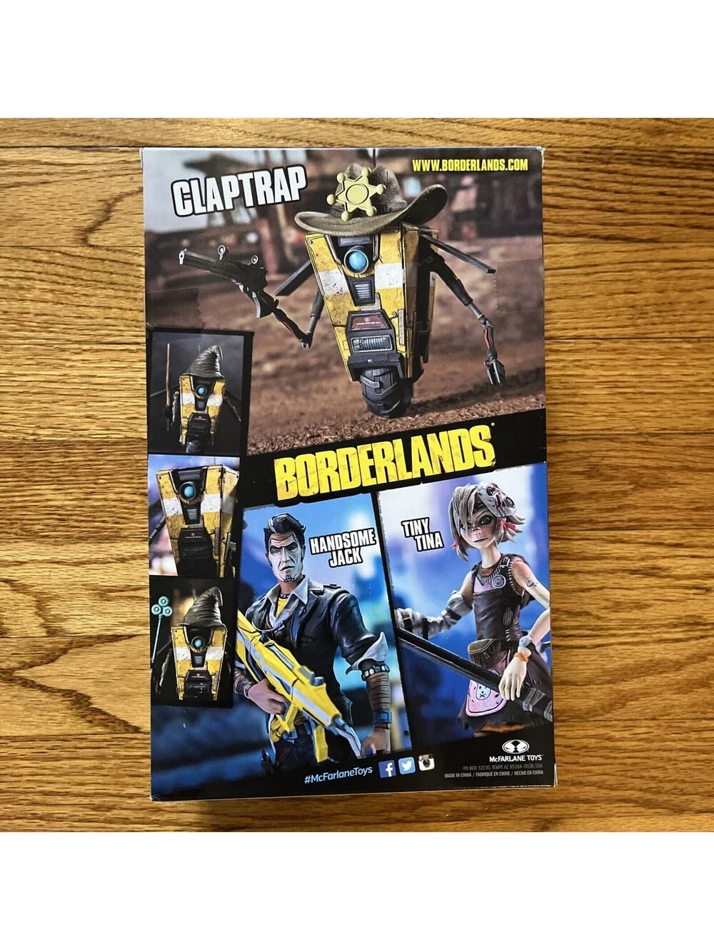 New 2018 McFarlane Borderlands CLAPTRAP Figure Golden Keys Edition